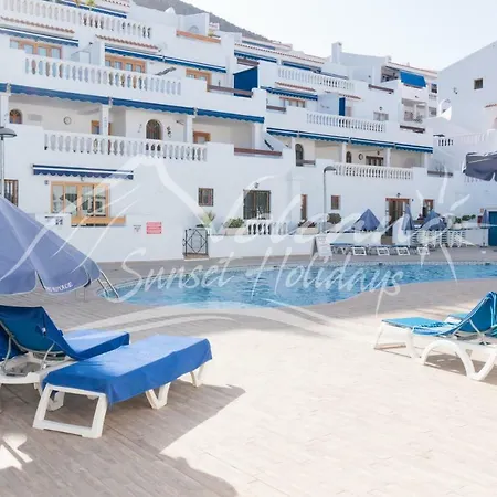 Royal Seaview Apartment